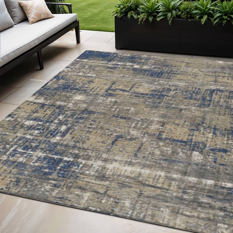 HomeRoots Geometric Transitional Rectangle Outdoor Rug - 5' X 8'