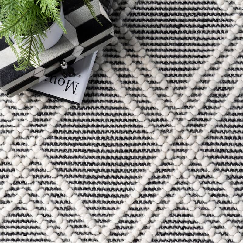 Nuloom Natti Contemporary Trellis Area Rug