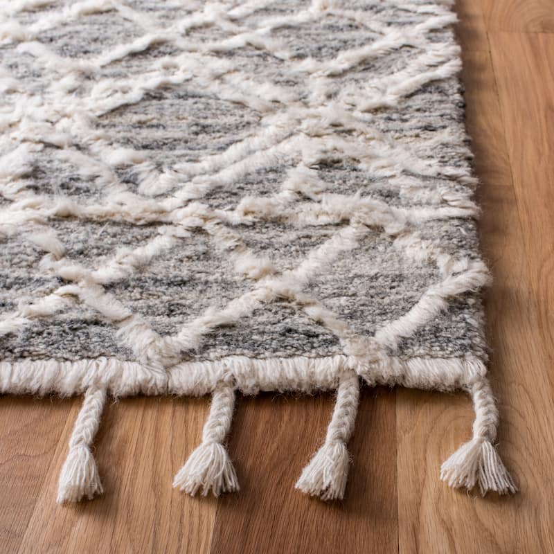 SAFAVIEH Handmade Casablanca Shag Dalija Tribal Wool Rug