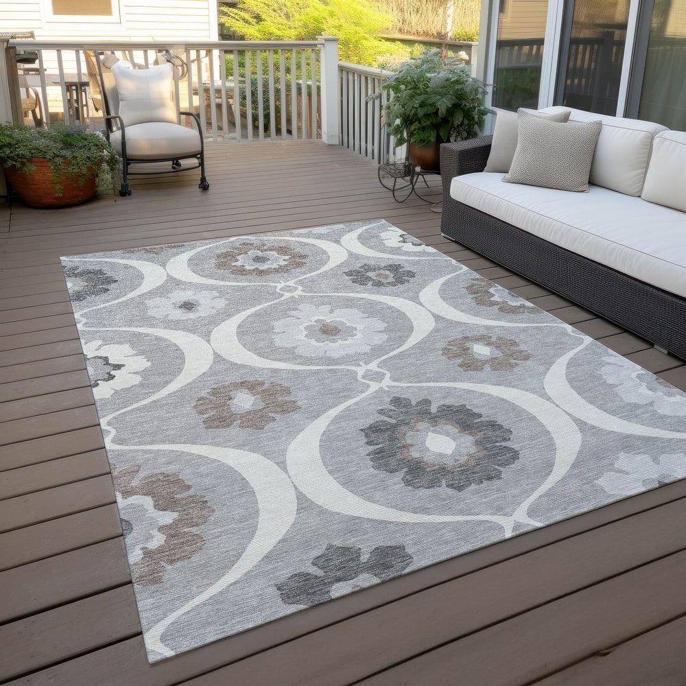Machine Washable Indoor/ Outdoor Chantille Floral Geo Rug