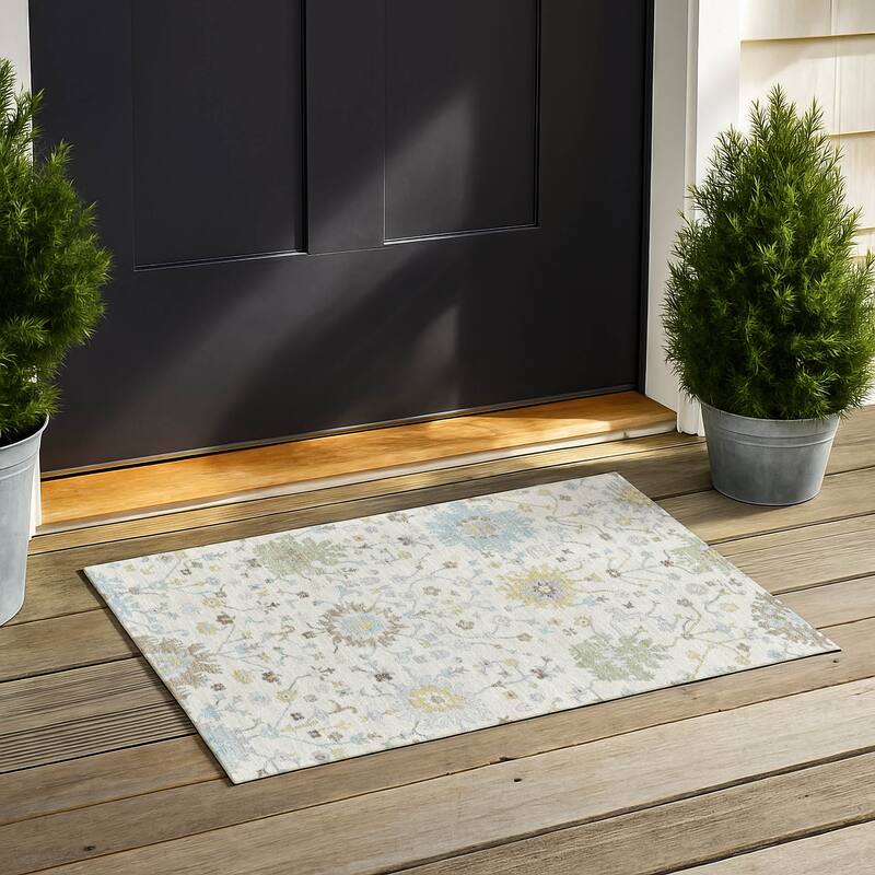 Machine Washable Indoor/ Outdoor Global Dillon Chantille Rug - Ivory - 1'8" x 2'6"