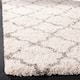 SAFAVIEH Hudson Shag Vitchka Glam Trellis 2-inch Area Rug - 2'3" x 3'9" - Ivory/Grey