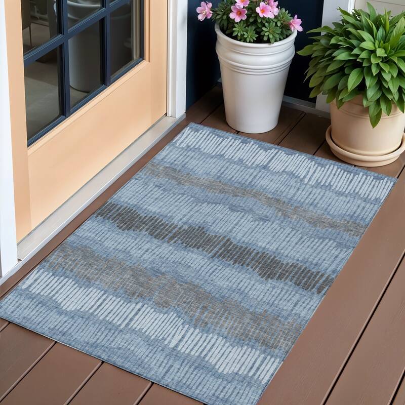 HomeRoots Striped Transitional Rectangle Outdoor Rug - 3' x 5'