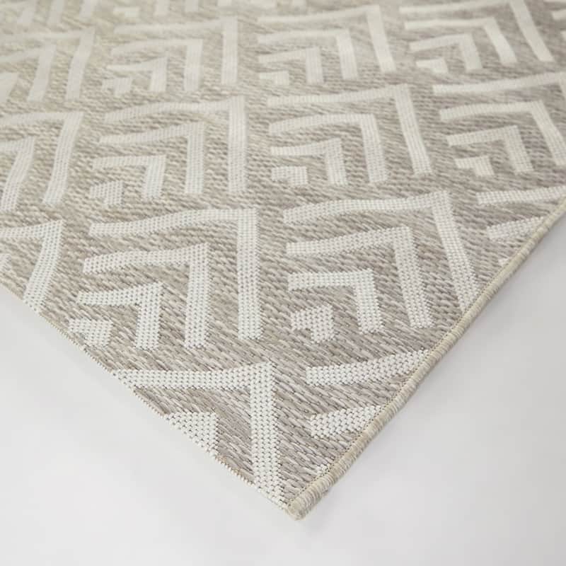 Gloria Modern Chevron Indoor/Outdoor Area Rug