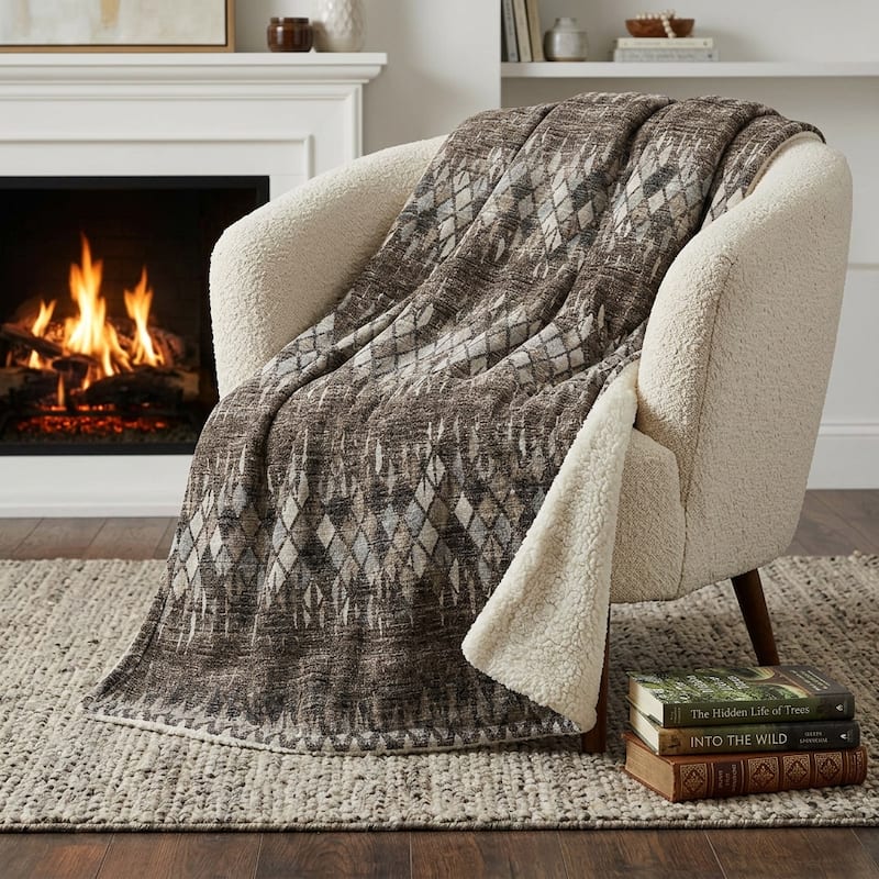 HomeRoots 50" X 70" Brown And Beige Geometric Polyester Woven Plush Throw Blanket - Throw - Beige/Brown