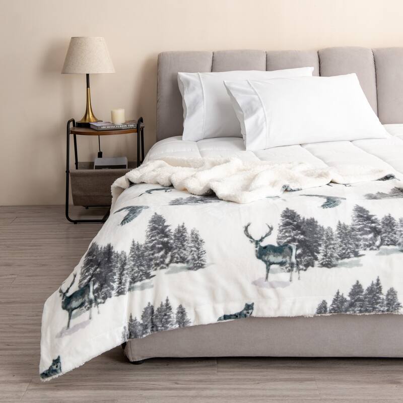Luxurious Rustic Lodge Velvet Plush Throw
