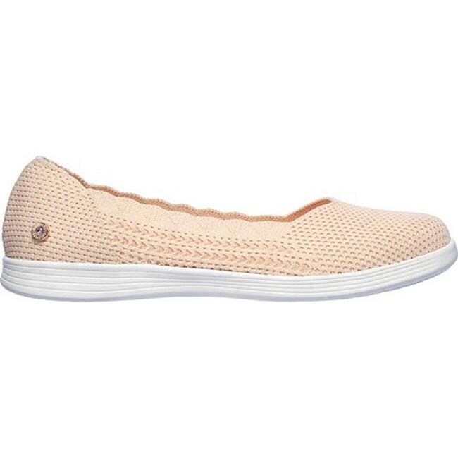 sketchers on the go dreamy