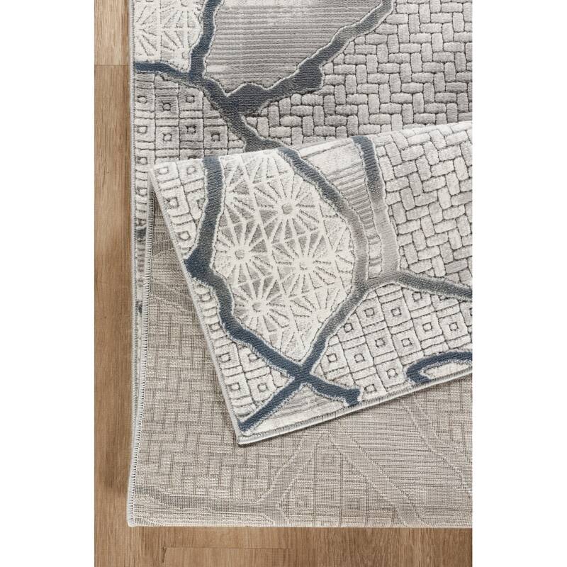 Gray 5 ft. 3 in. x 7 ft. 3 in. Luxury Area Rug, 0.43 Pile Height – Sophisticated Warmth for Any Room - 6' x 7'