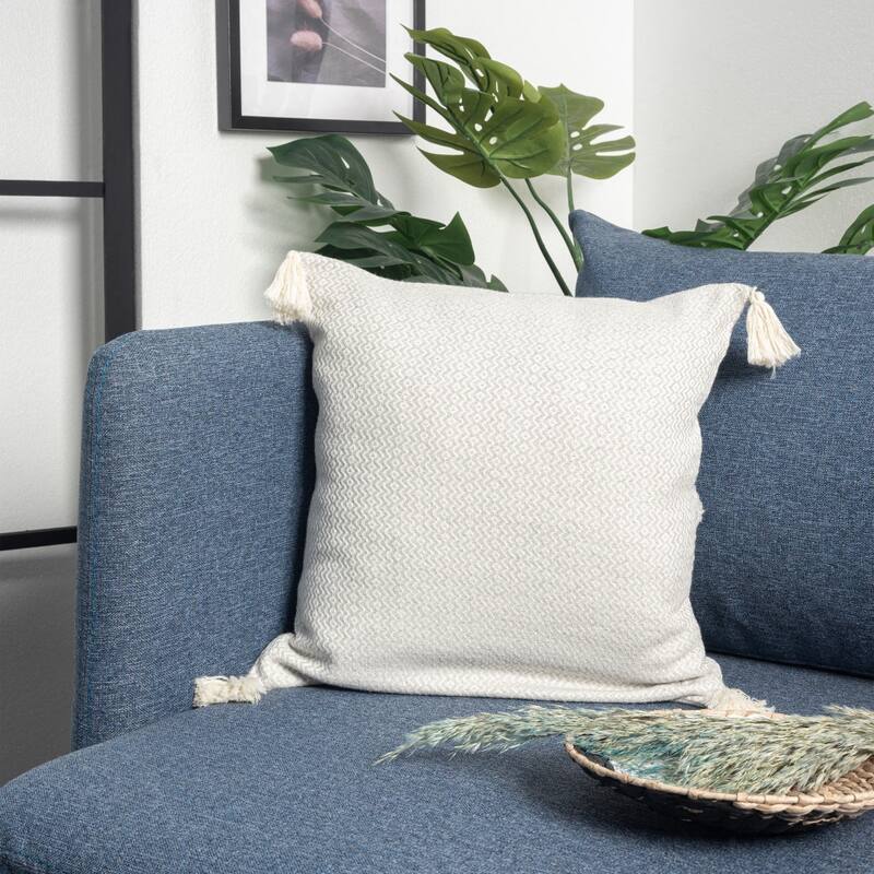 HomeRoots 18" X 18" Light Gray 100% Cotton Geometric Zippered Pillow