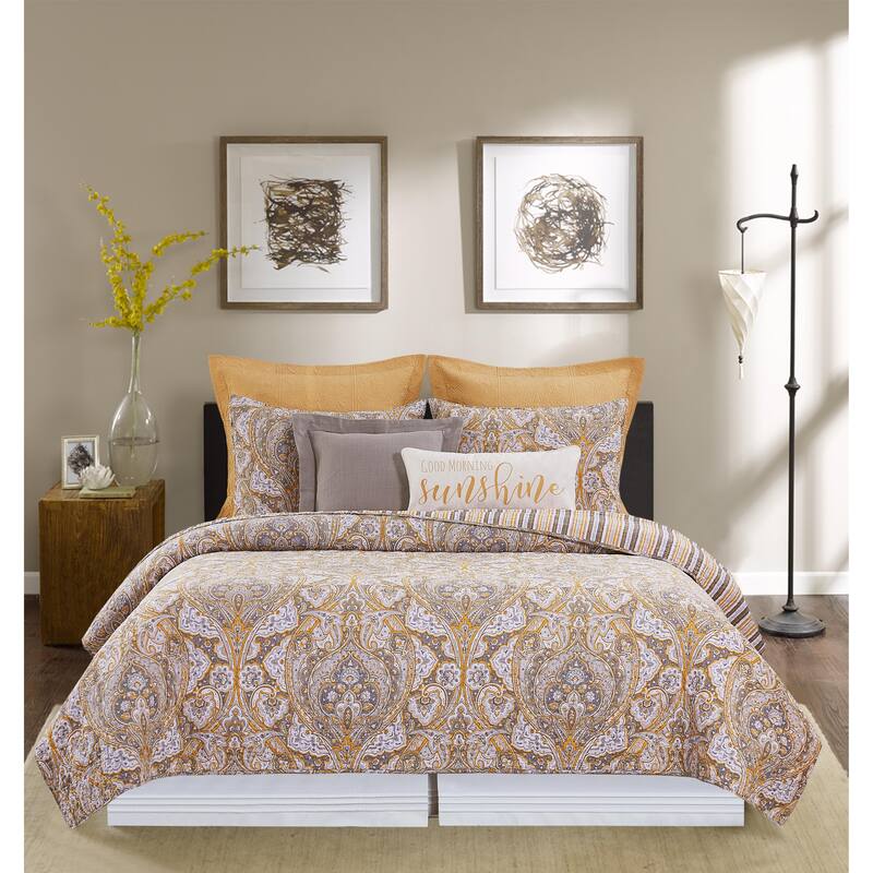 Shay Damask Quilt Set Bedding Collection