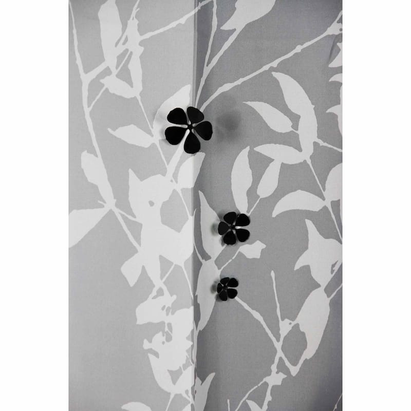 Metal Flower With Magnet Floral 6 pieces - 2"L x 2"W x 0.8"D