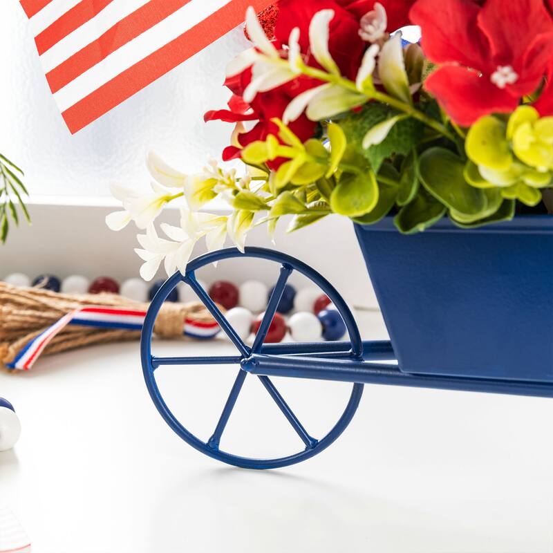 Glitzhome 14"L Patriotic/ Americana Hydrangea Metal Wagon Centerpiece