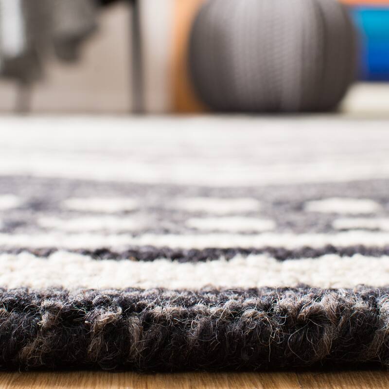 SAFAVIEH Handmade Micro-Loop Gudula Moroccan Wool Rug