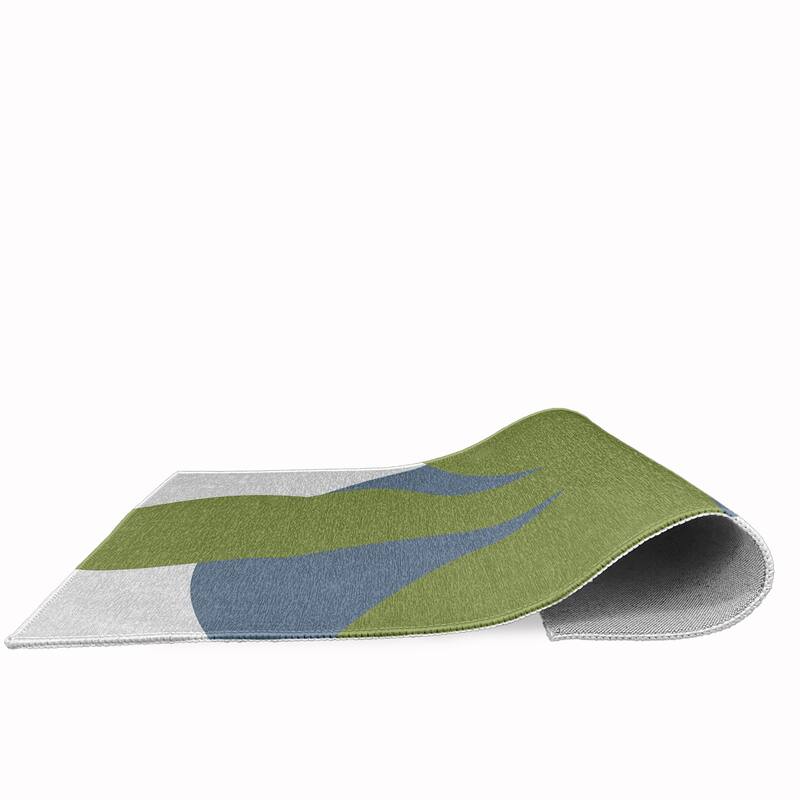 Bold Flower Modern & Contemporary Chenille Area Rug