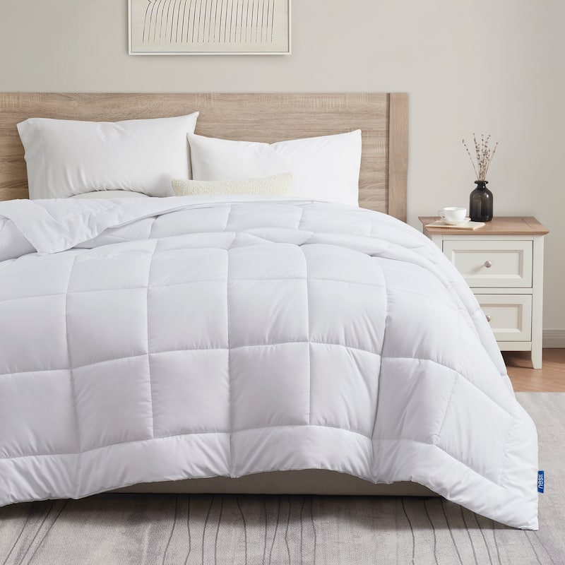 Empyrean All Season Lightweight Down Alternative Comforter