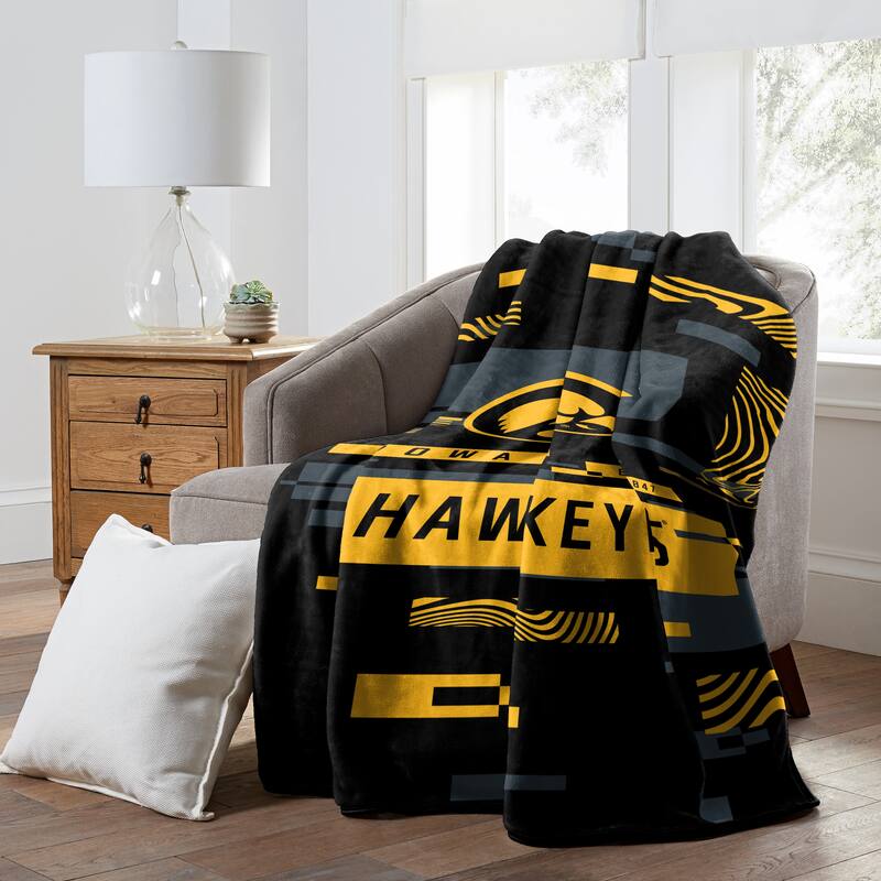 Digitize - Iowa Raschel Throw