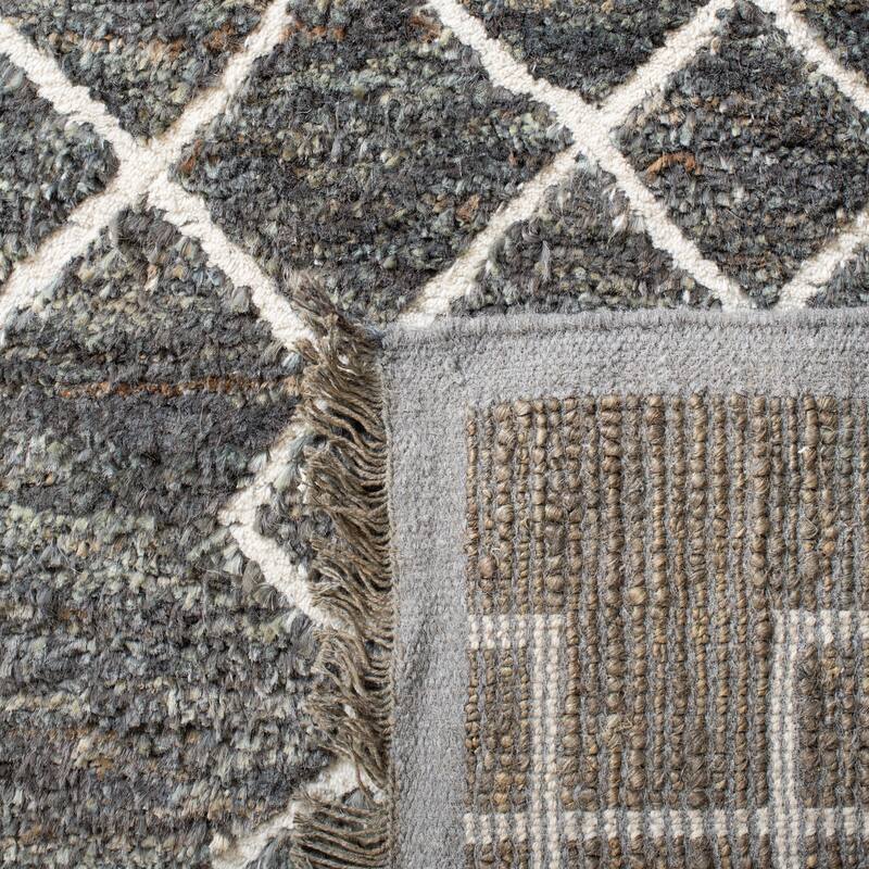 SAFAVIEH Hand-Knotted SAFAVIEH Pauka Louisette Wool Rug