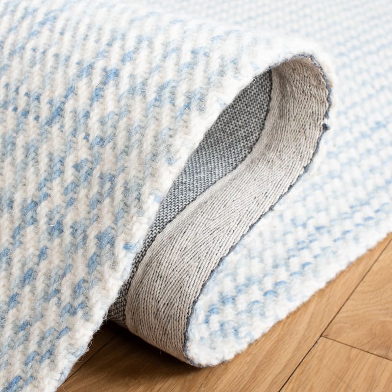 SAFAVIEH, Handmade Marbella Nahed Wool Rug
