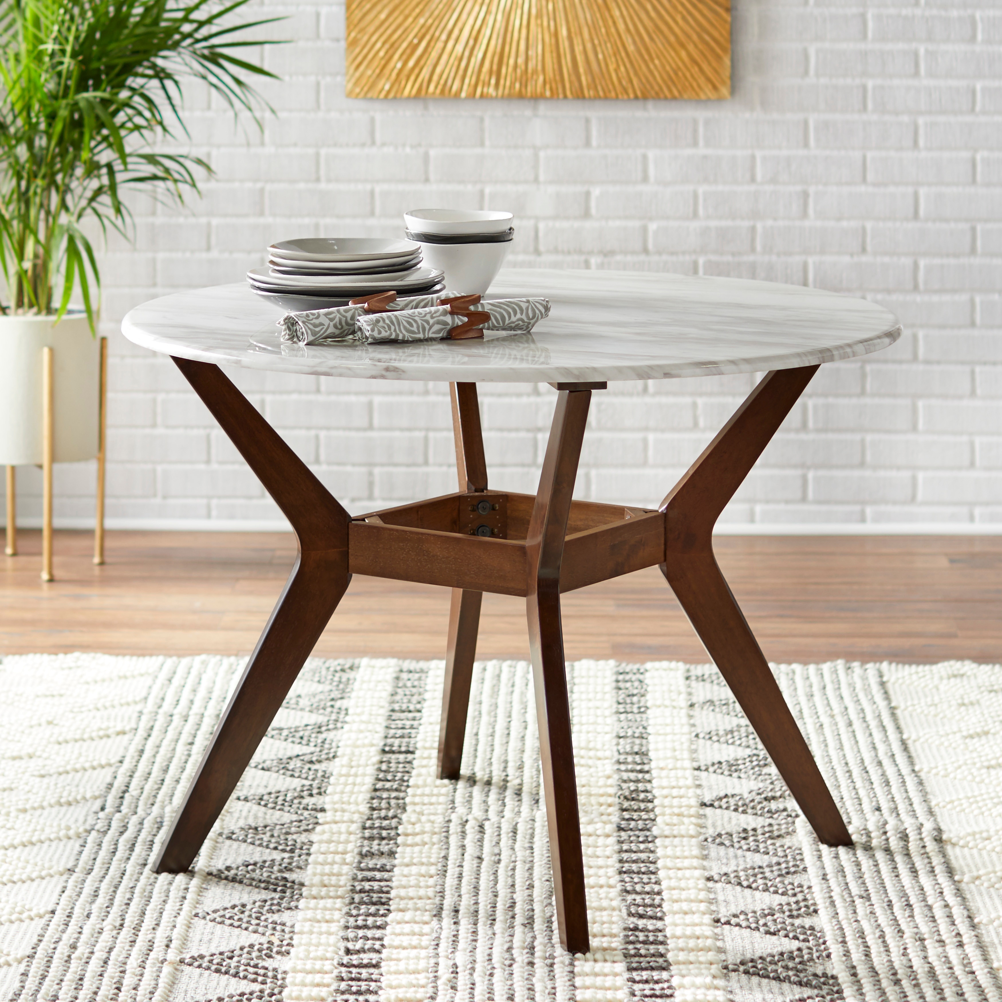 Simple Living Tornio 42-inch Round Dining Table