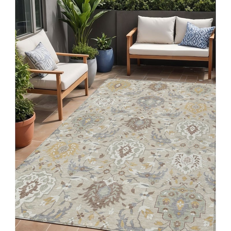 HomeRoots Damask Traditional Rectangle Outdoor Rug - 5' X 8'