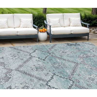HomeRoots Floral Transitional Rectangle Outdoor Rug