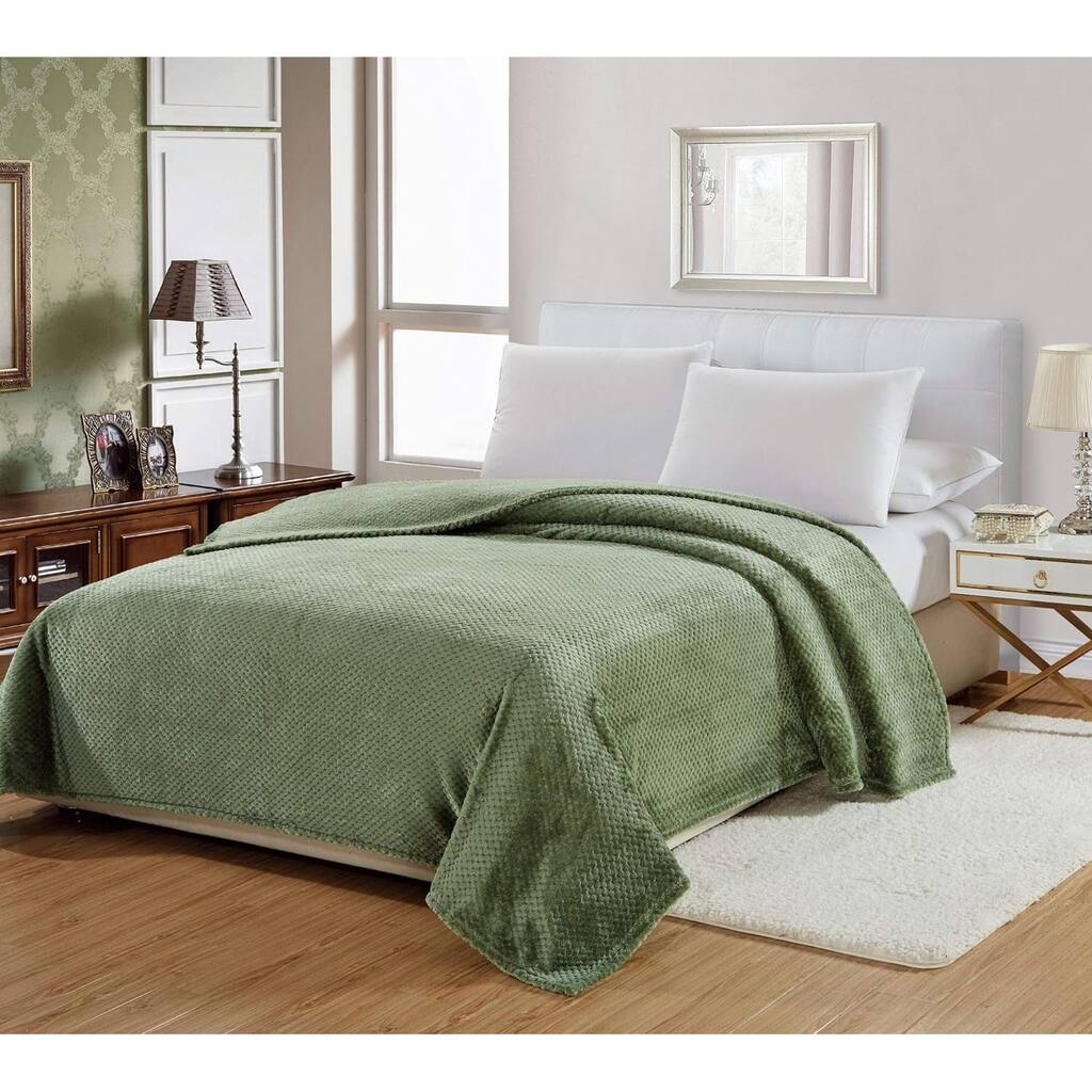 Décor&More Home Essentials Popcorn Textured Microplush Blanket