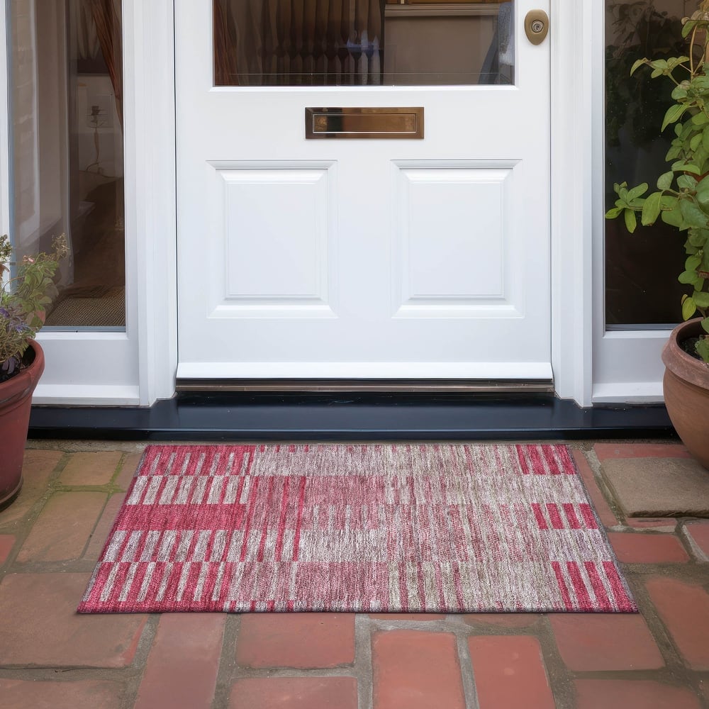 Machine Washable Indoor/ Outdoor Modern Stripes Chantille Rug