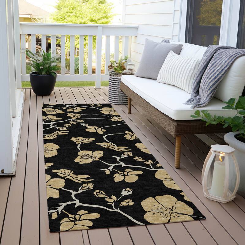 Machine Washable Indoor/ Outdoor Floral Zen Chantille Rug