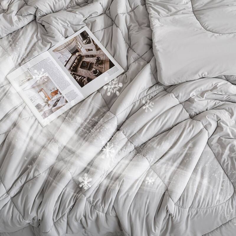 Double-Sided Cooling Comforter for Hot Sleepers