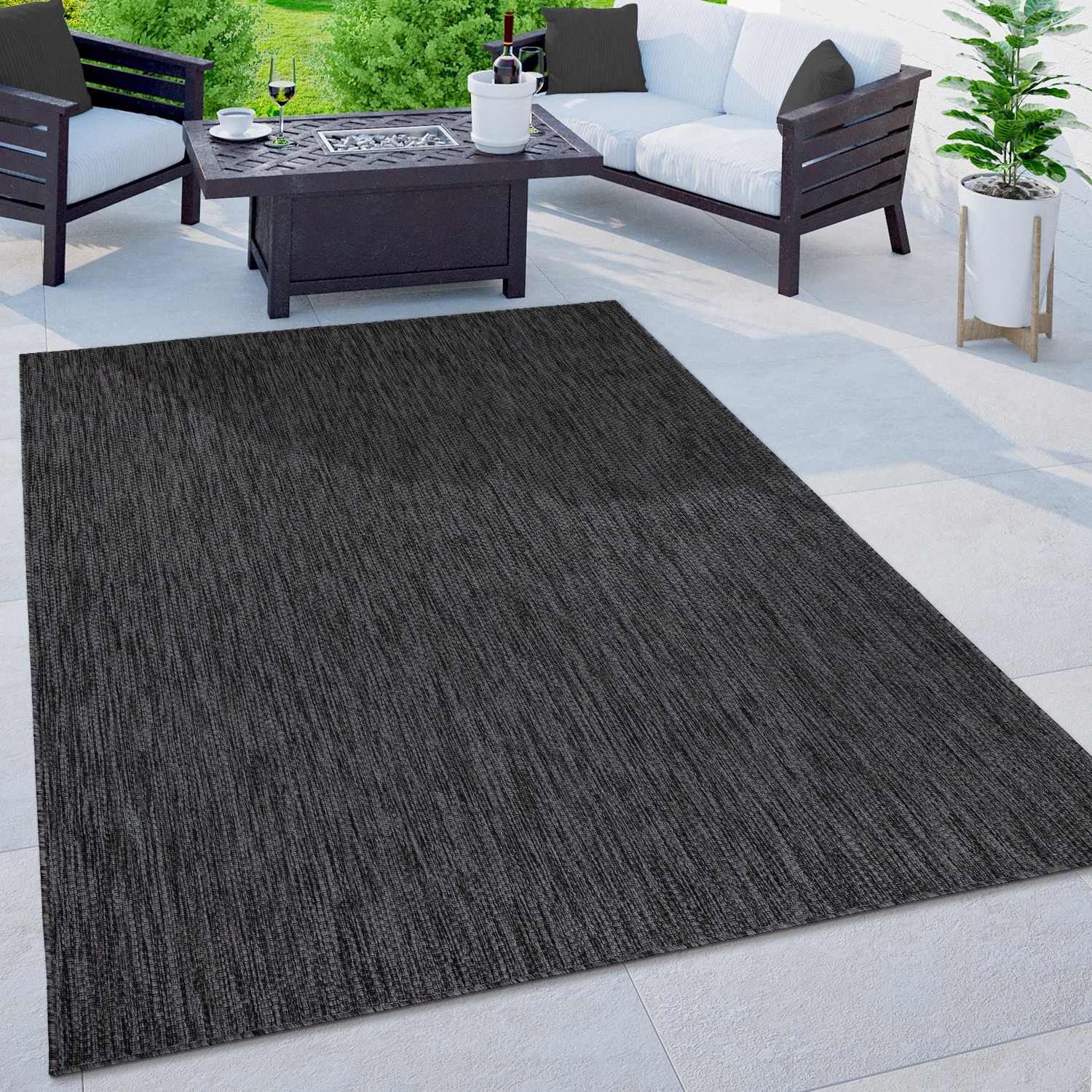 https://ak1.ostkcdn.com/images/products/is/images/direct/31aab7c341c0d413fb225cbc8444f061c45e84cd/Plain-Outdoor-Rug-Weatherproof-for-Patio-in-different-solid-colors.jpg
