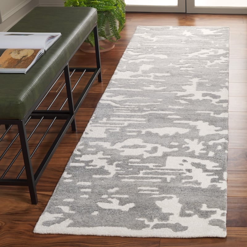 SAFAVIEH Handmade Chatham Ivika Abstract Wool Rug
