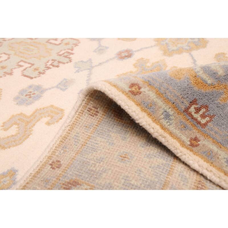 ECARPETGALLERY Hand-knotted Royal Oushak Ivory Wool Rug - 4'0 x 5'11