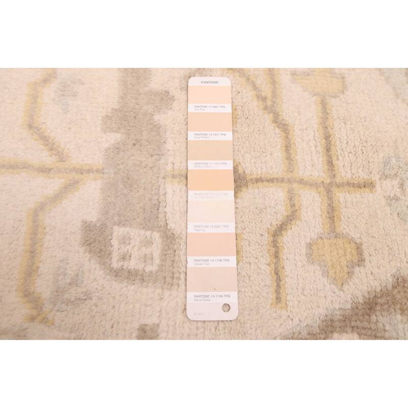 ECARPETGALLERY Hand-knotted Royal Oushak Ivory Wool Rug - 9'0 x 8'10