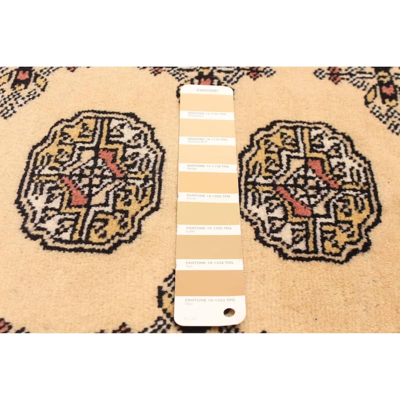 ECARPETGALLERY Hand-knotted Peshawar Bokhara Beige Wool Rug - 4'8 x 6'11