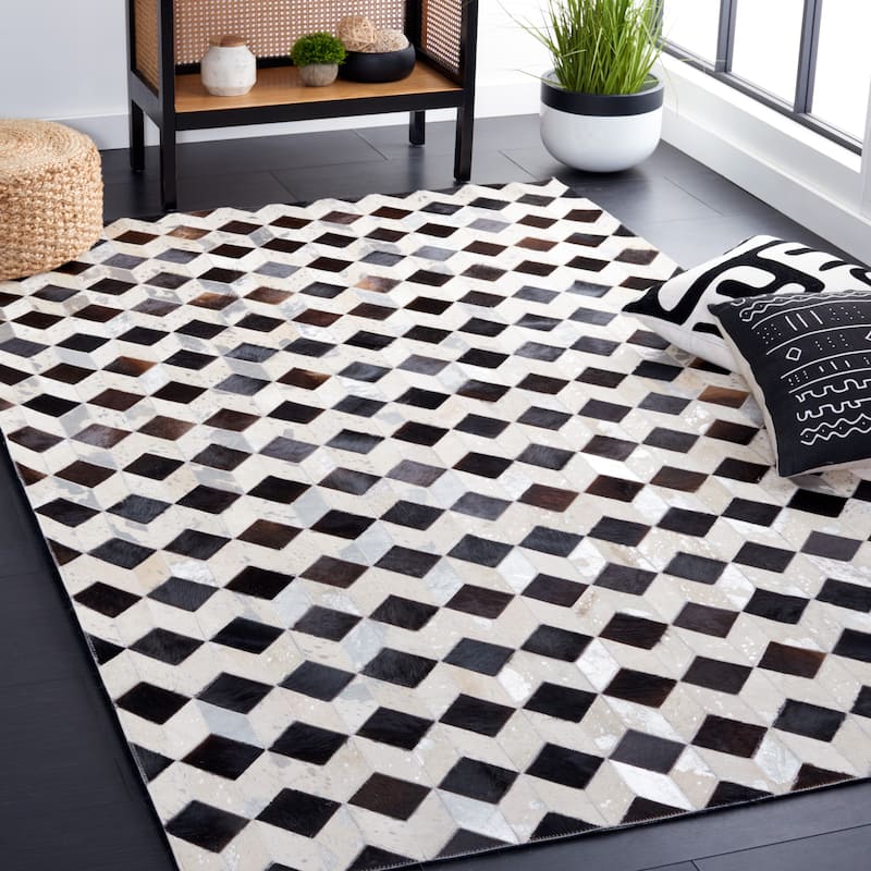SAFAVIEH Handmade Studio Leather Nia Mid-Century Modern Rug - 8' x 10' - Beige/Black