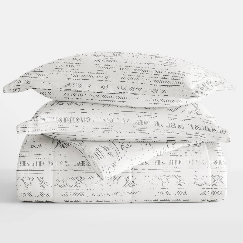 Becky Cameron Ultra Soft Distressed Field Down-Alternative Comforter - Light Gray - King