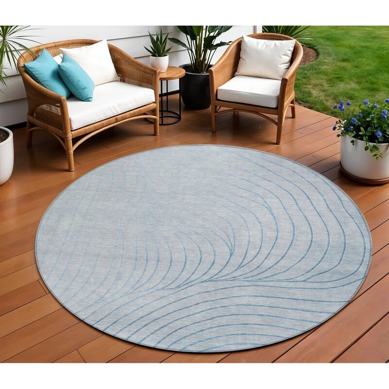 HomeRoots Abstract Transitional Rectangle Outdoor Rug - 8' Round