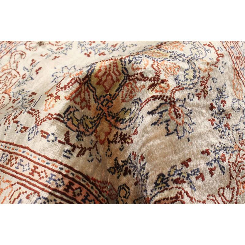 ECARPETGALLERY Hand-knotted Hereke Beige Silk Rug - 1'5 x 1'10