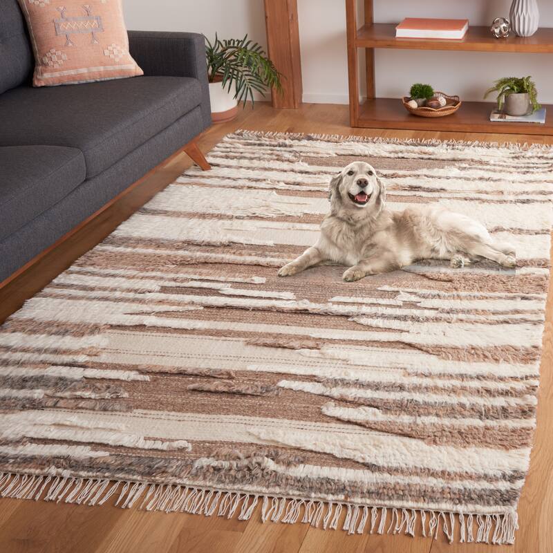 SAFAVIEH Handmade Kenya Togzhan Southwestern Wool Rug - 8' x 10' - Ivory/Brown