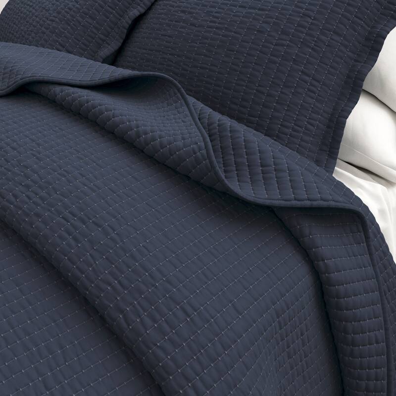 Linery & Co. Detailed Channel Stitch Quilt Set With Shams.