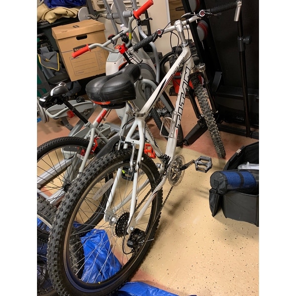 titan white knight mountain bike