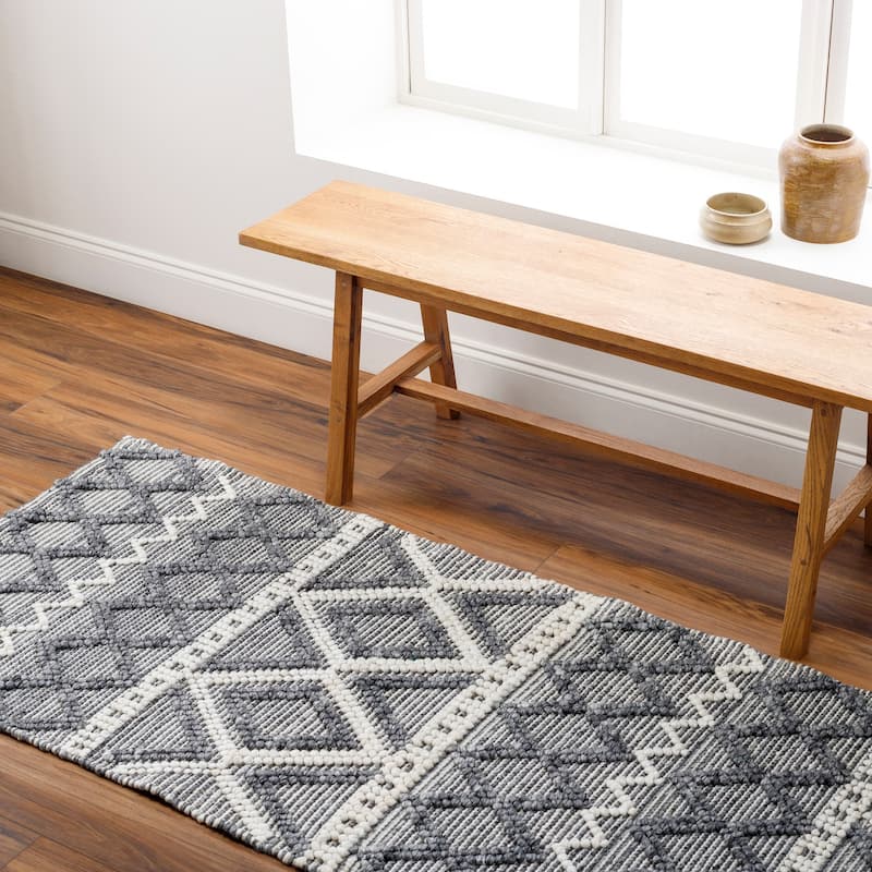 Ermias Country Area Rug - 2' 6" x 8' - Black/Ivory