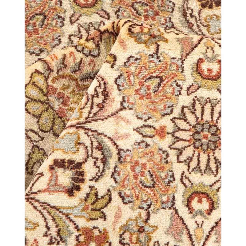 Overton Handknotted Wool Traditional Oriental Beige Area Rug - 4' x 6'