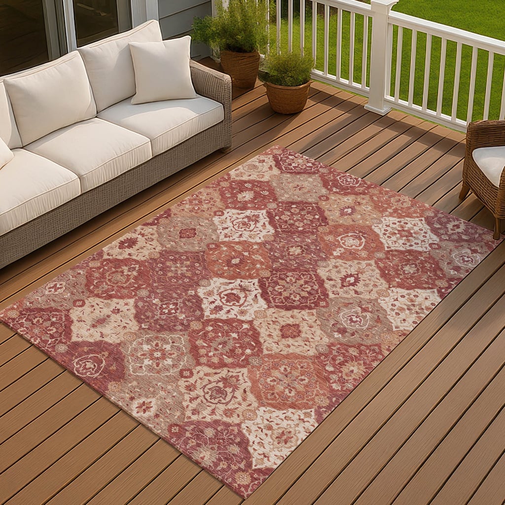 Machine Washable Indoor/ Outdoor Traditional Panel Chantille Rug