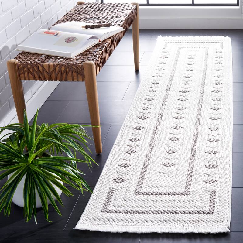 SAFAVIEH Lotus Fleurine Rustic Rug