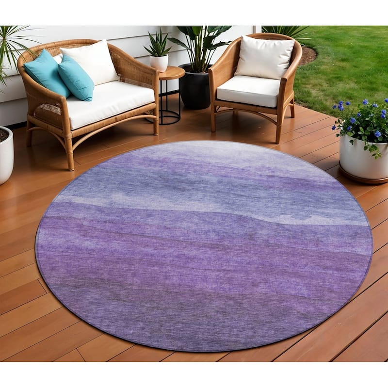 HomeRoots Abstract Modern Rectangle Outdoor Rug - 8' Round