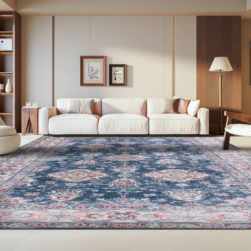 SAFAVIEH Tucson Machine Washable Slip Resistant Daisie Oriental Rug