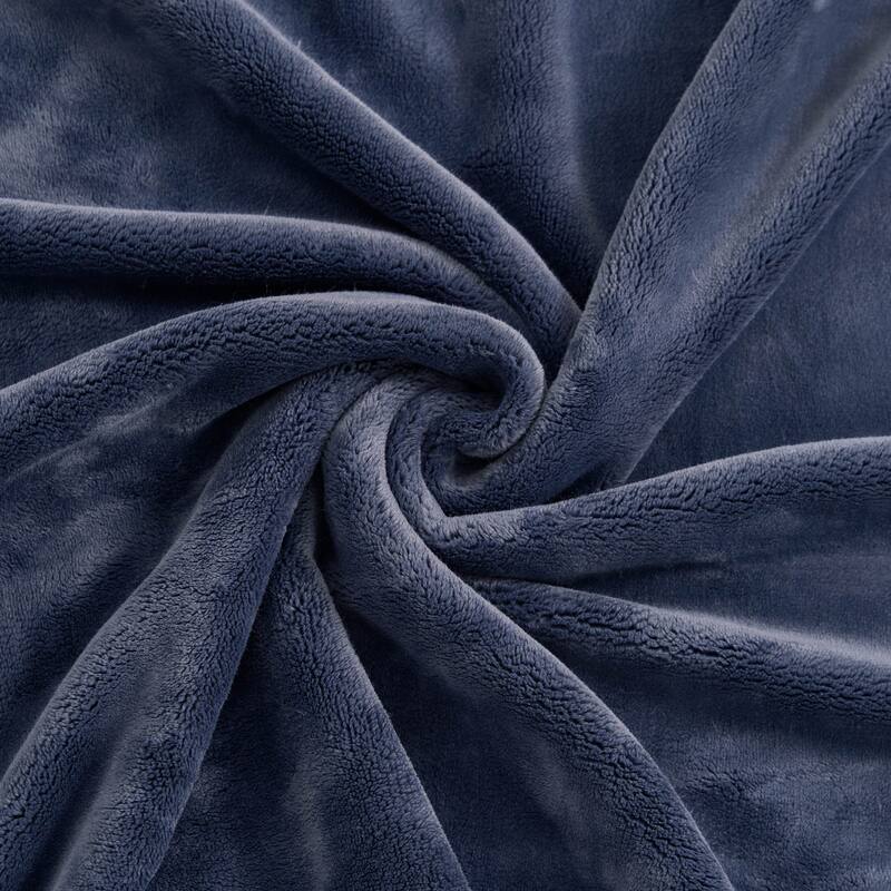 Hunter Coco Flannel Throw Blanket