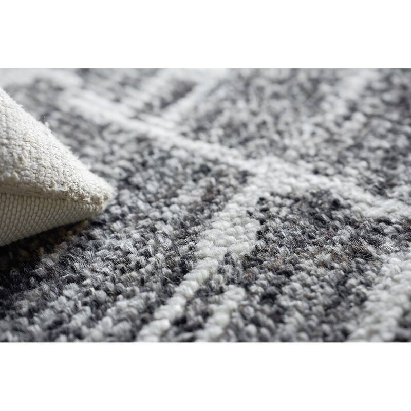 Exquisite Rugs Aldridge Hand-Knotted New Zealand Wool/Bamboo Silk Charcoal/Ivory Area Rug