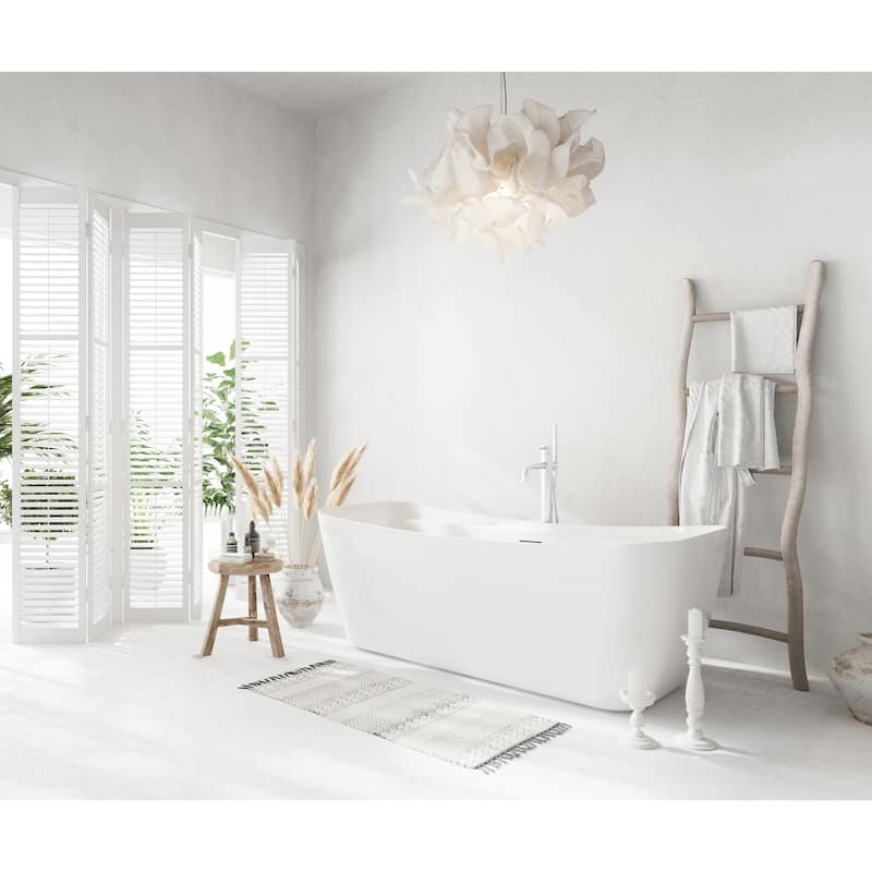 Haley Soaking Bathtub in Glossy White